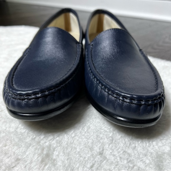SAS Simplify Slip-On Loafer in Navy Size 11.5 Wide - Picture 6 of 14